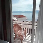 Doris Daire Gradac (Split-Dalmatia)