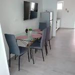 Doris Apartman Gradac (Split-Dalmatia)