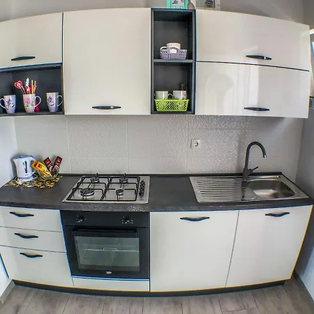 Doris * Gradac (Split-Dalmatia)