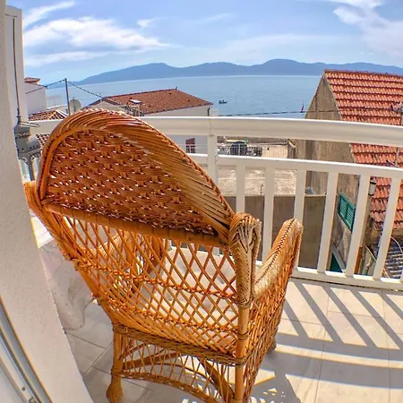 Doris * Gradac (Split-Dalmatia)