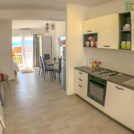 Apartament Doris
