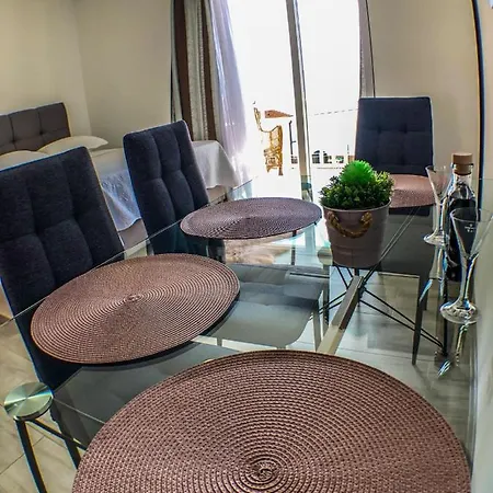 Doris * Gradac (Split-Dalmatia)