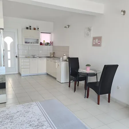 Apartament Doris *